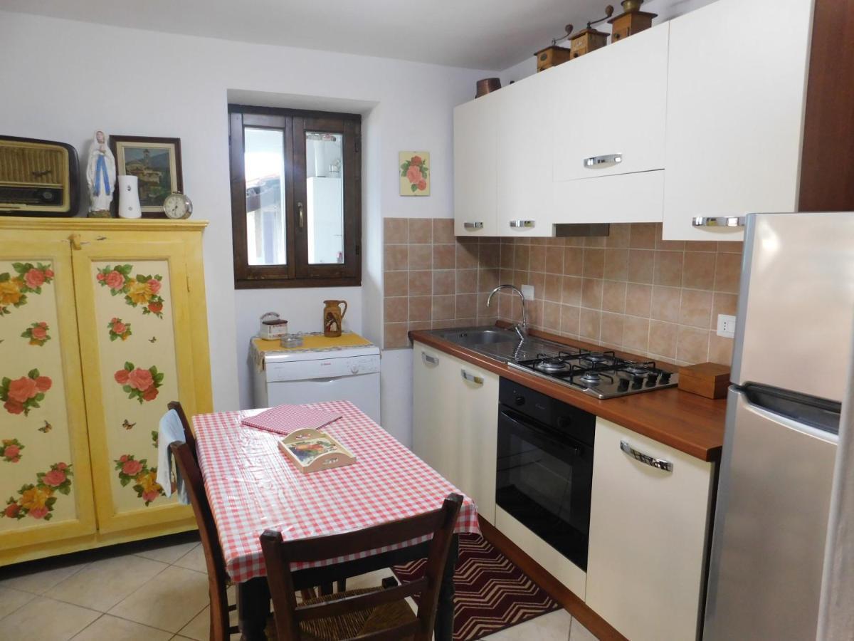 Haus Am See Villa Porto Valtravaglia Eksteriør bilde